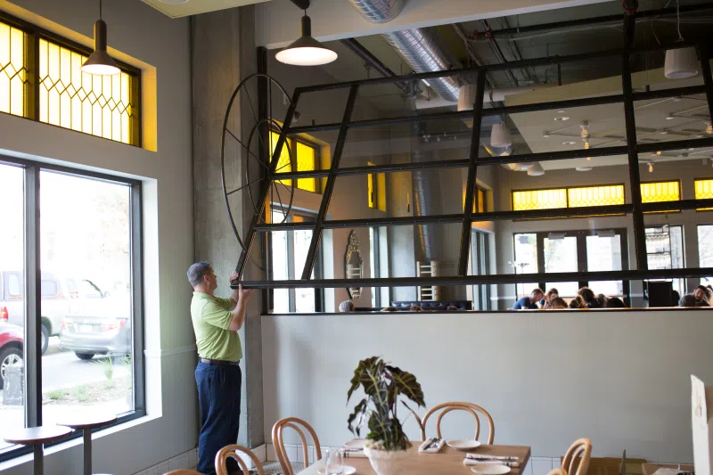 Bellevue Garage Door Service  Bellevue, WA 206-259-2002 - gdr-maintain