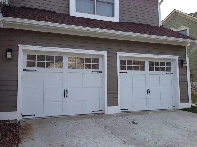 Bellevue Garage Door Service  Bellevue, WA 206-259-2002 - standard-garage-01